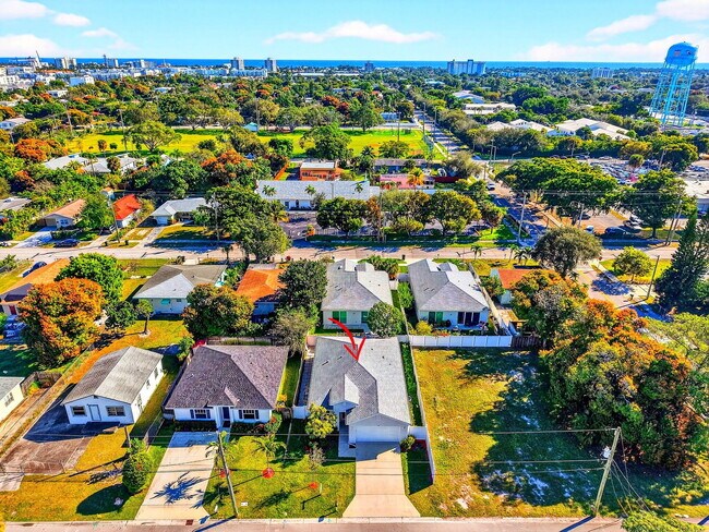 Foto del edificio - 341 Oak Aly