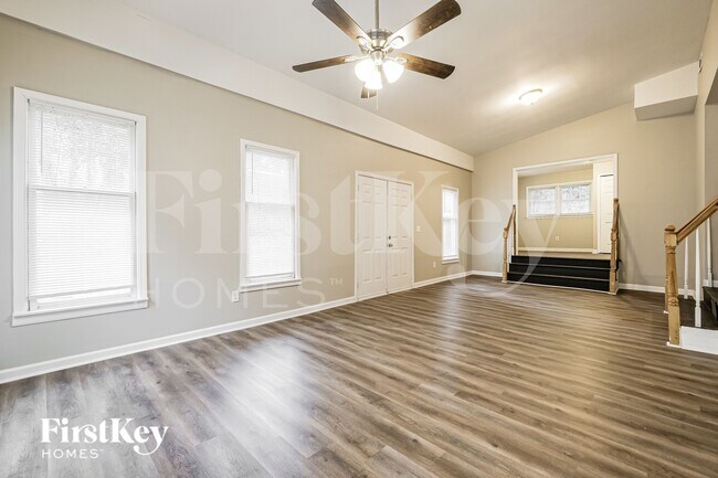 Foto del edificio - 1749 S Alvarado Terrace SW