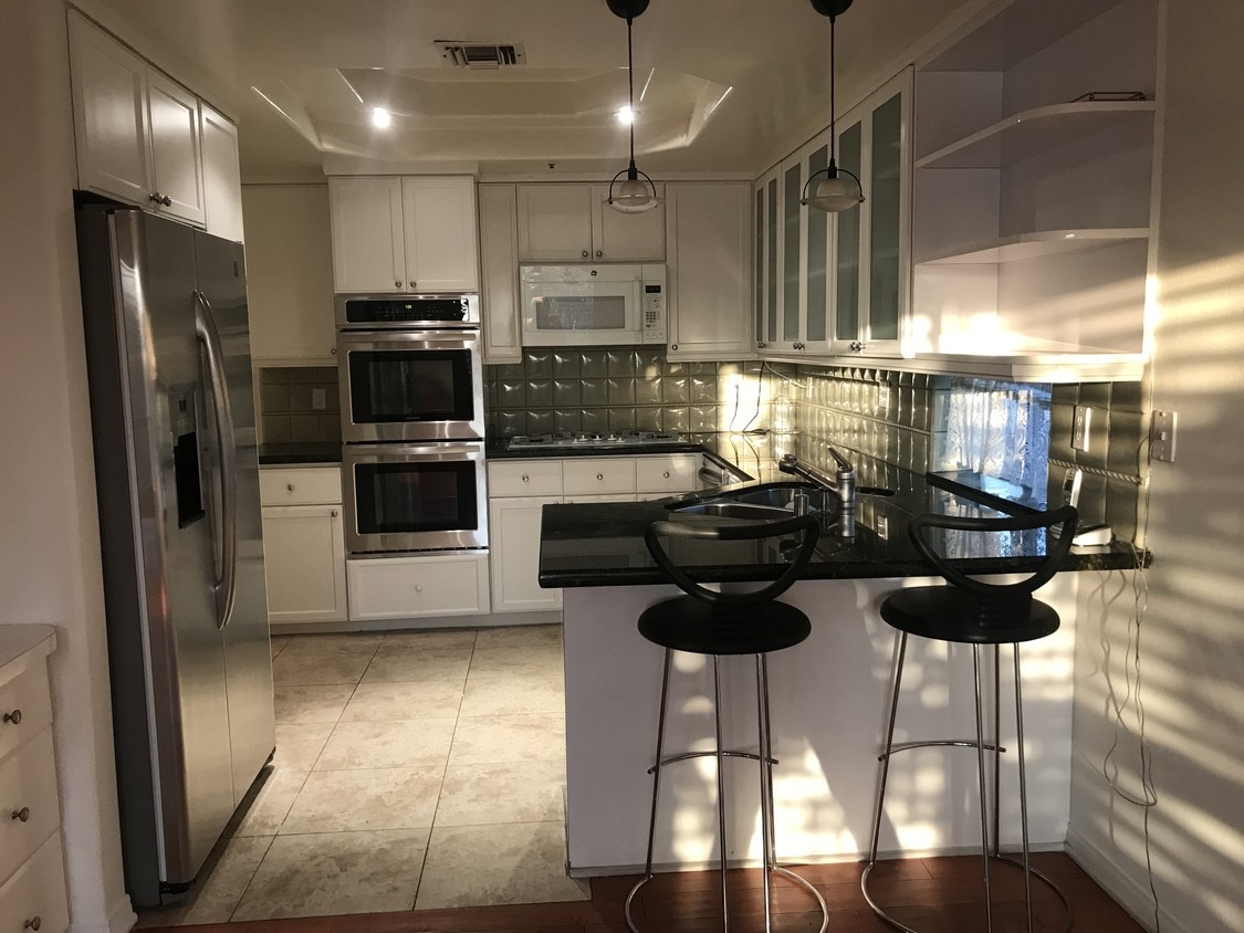Foto principal - 5224 Zelzah Ave
