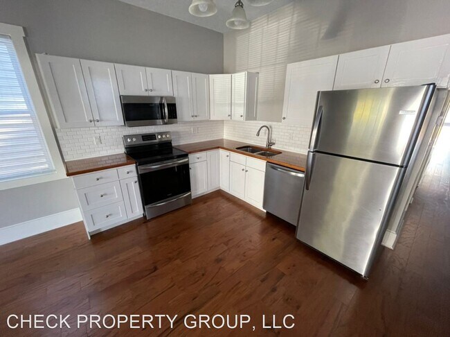 Building Photo - 2 br, 1 bath House - 468 East Brandeis Avenue