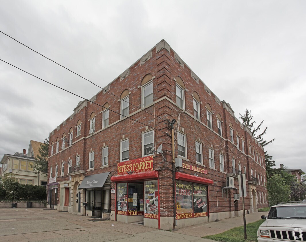 Primary Photo - 1613 Chapel St