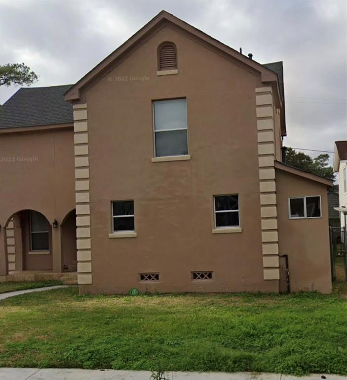 Primary Photo - 3216 Binz St