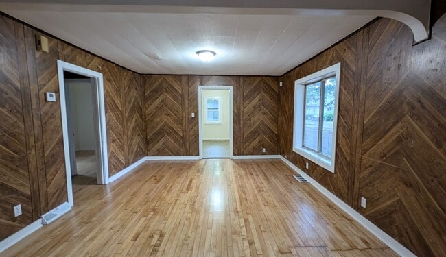 Building Photo - 2128 8th St