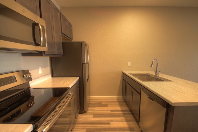 Foto del edificio - 830 Crestmont Way