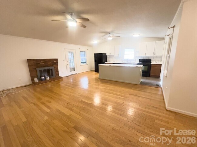 Building Photo - 115 Setter Ct