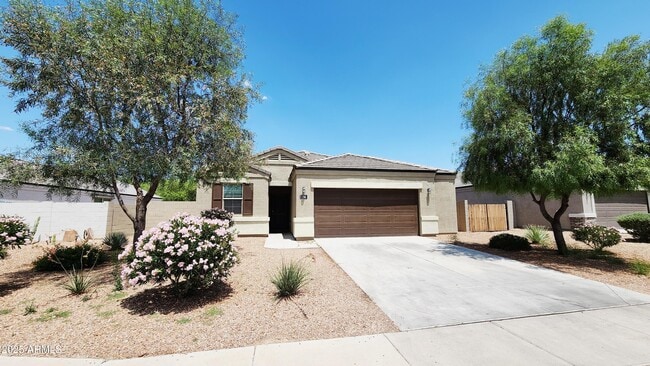 Building Photo - 236 S San Jose Ln