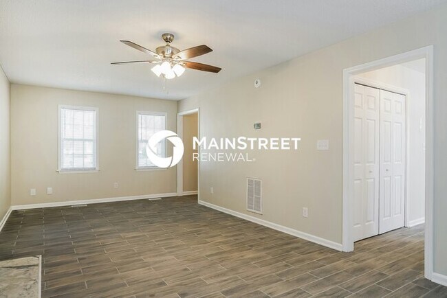 Building Photo - 3 Bedroom Pet-Friendly Home in Clayton, NC with Main Street Renewal