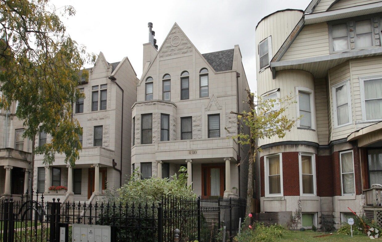 Foto del edificio - 4510 S Greenwood Ave