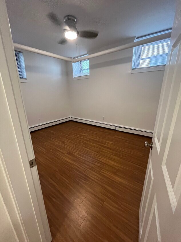 Building Photo - 58 Burbank St