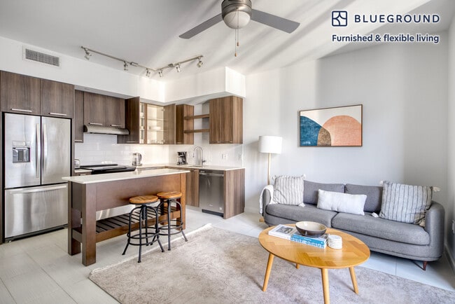 Foto del edificio - 86 SW 8th St