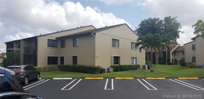 Foto del edificio - 527 Shady Pine Way