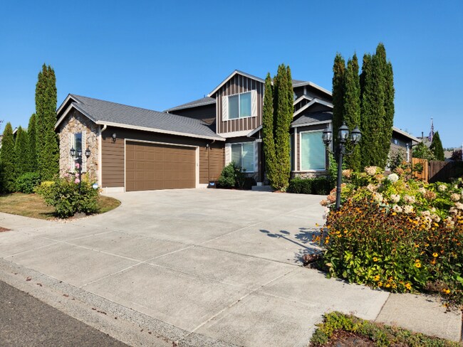 Building Photo - 1405 NW 30th Ave