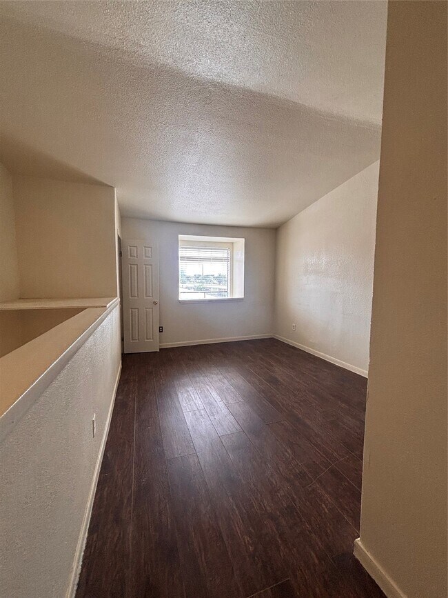 Building Photo - 2110 Wilcrest Dr