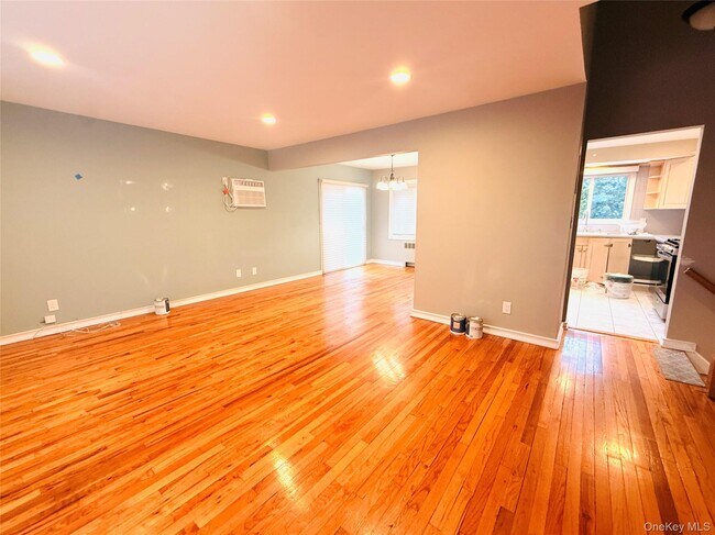 Foto del edificio - 137 Willard Ave