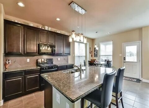 Foto del edificio - 2575 Riverway Dr