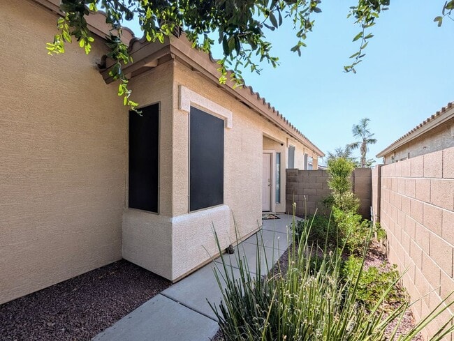 Building Photo - 16635 N 169th Ave