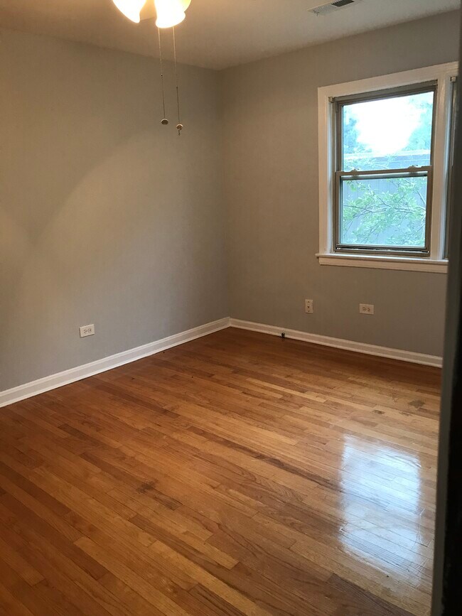 Bedroom-1 - 9110 Bennett Ave