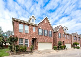 Building Photo - 1522 Olive Garden