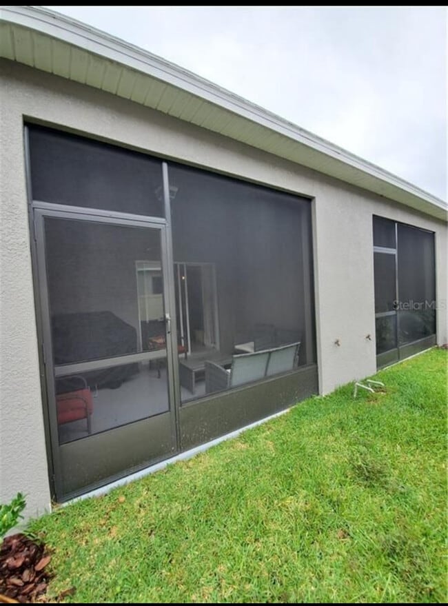 Building Photo - 10522 Lake Montauk Dr