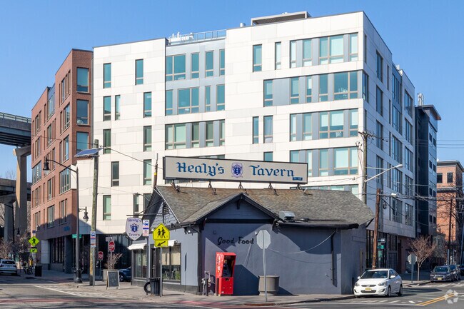 Foto del edificio - 380 Newark Ave