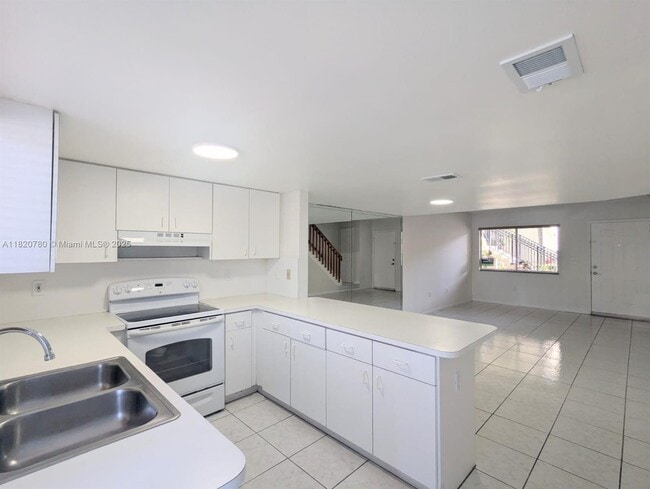 Building Photo - 431 NW 82nd Ave