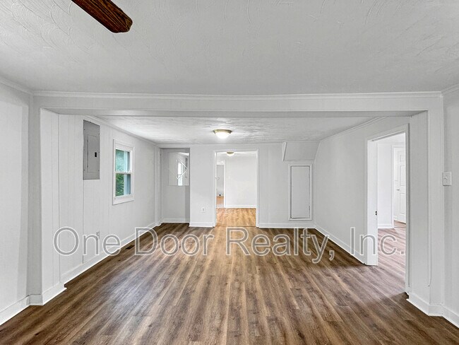 Foto del edificio - 165 Magruder Ave