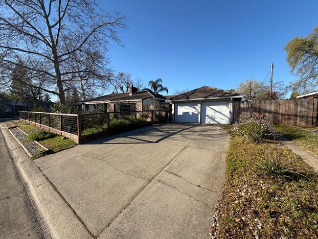 Foto del edificio - 3 Bed / 1.5 Bath | Thornwood Terrace Home Available Now