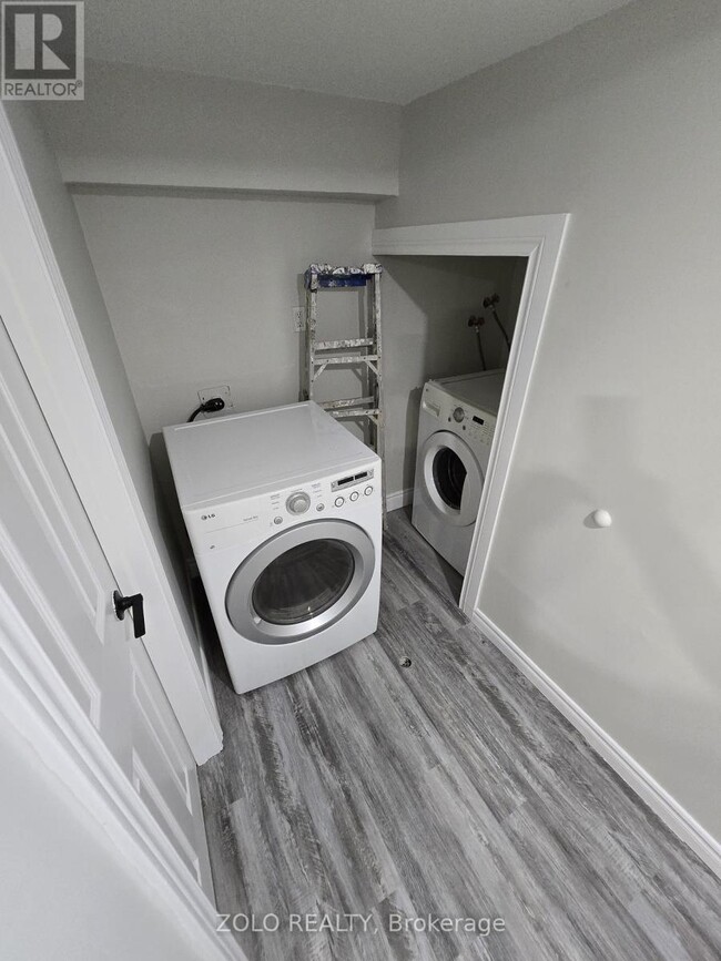 Building Photo - 157 Glen Springs Dr