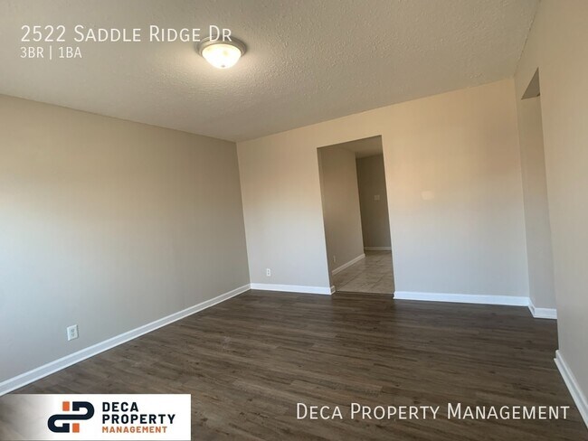 Building Photo - 3 Bedroom House