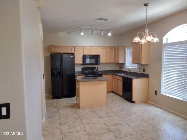 Foto del edificio - 2401 E Rio Salado Pkwy