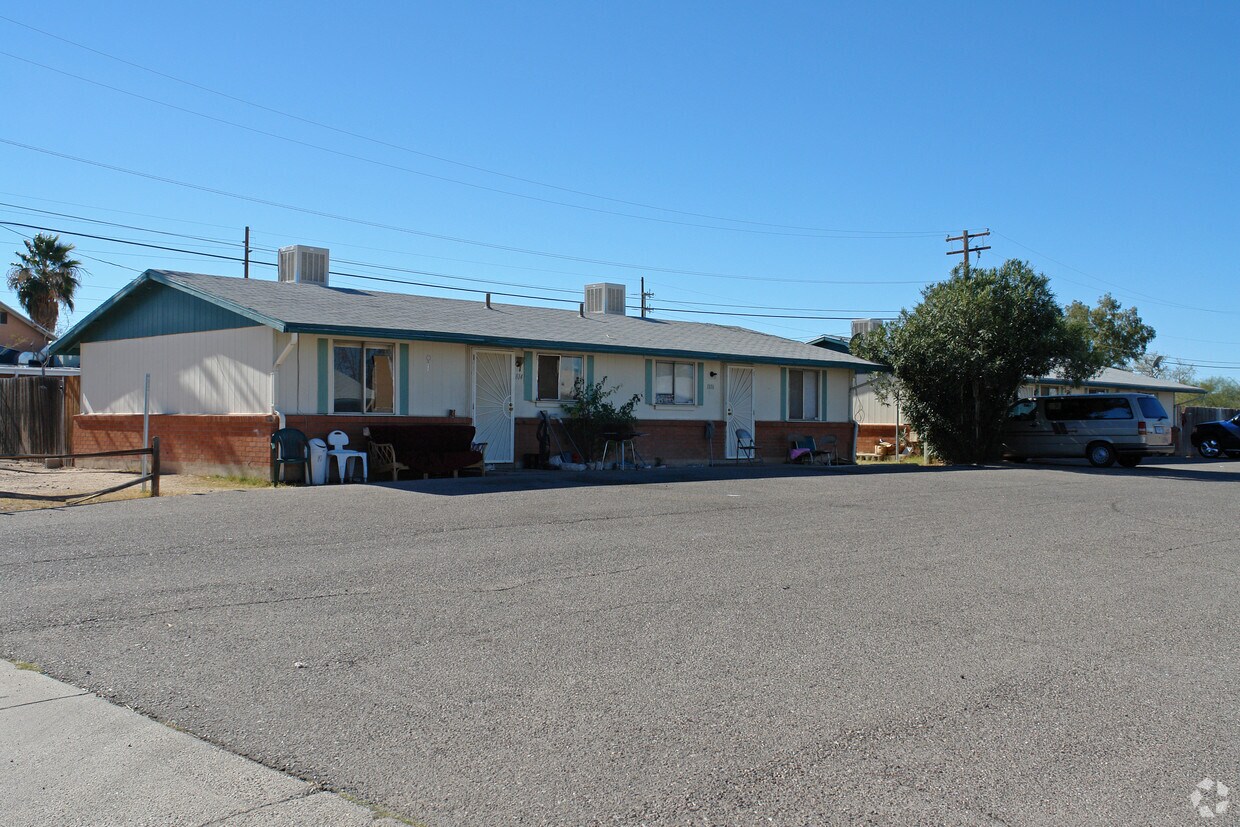 18061814 S Van Buren Ave, Tucson, AZ 85711 Apartments in Tucson, AZ