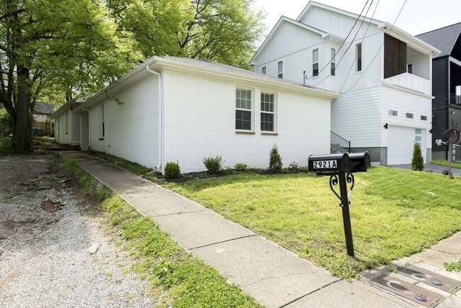 Building Photo - 2921 Torbett St