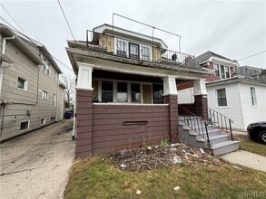 Building Photo - 733 Lasalle Ave