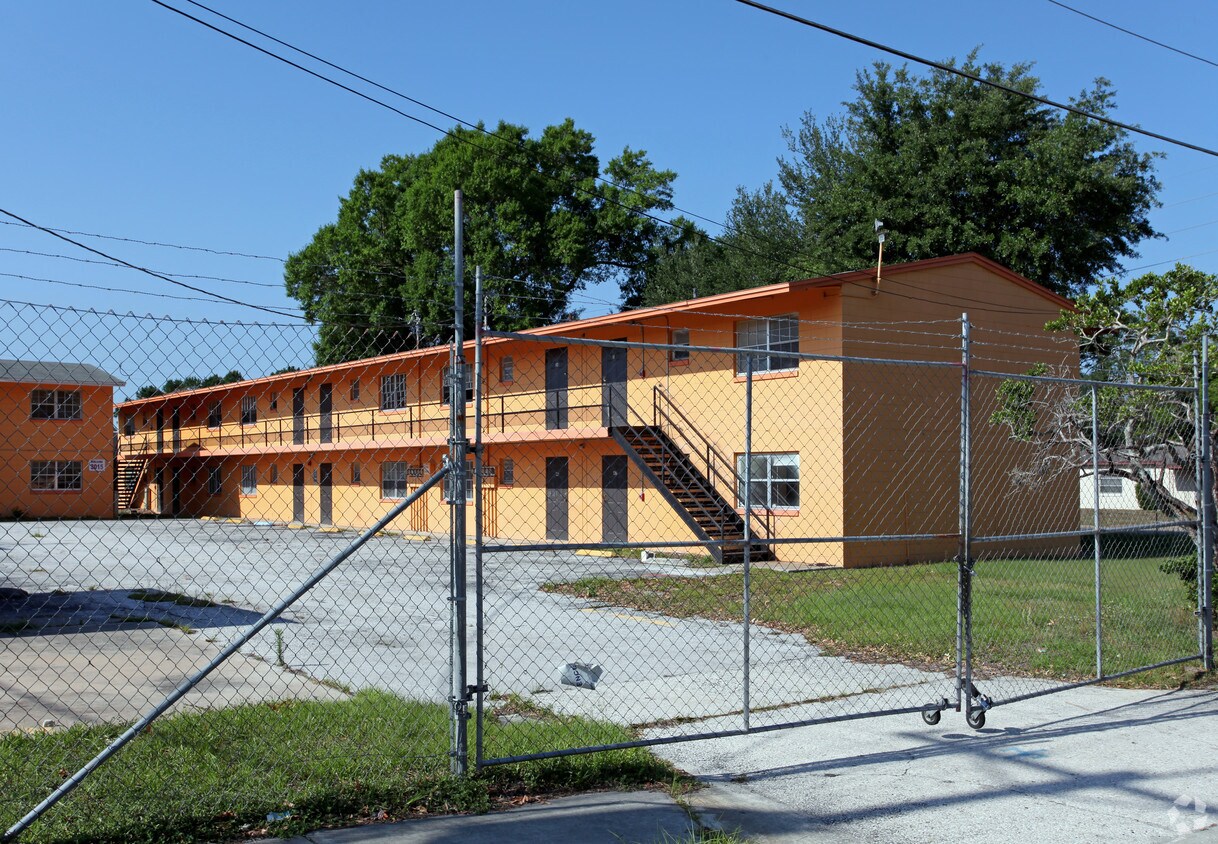 Primary Photo - New Horizons Apartments