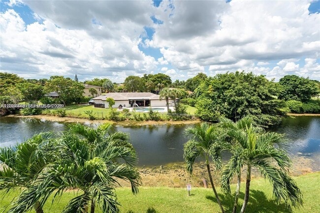 Foto del edificio - 405 S Pine Island Rd