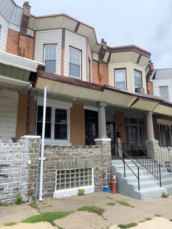 Building Photo - Massive 4-Bedroom Townhome in Brewerytown!...