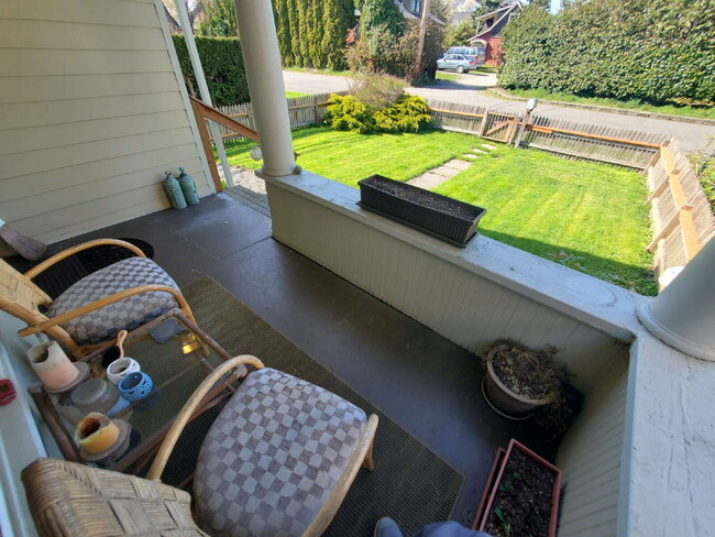 Building Photo - Charming 2-Bed Home in Bellingham's Columb...