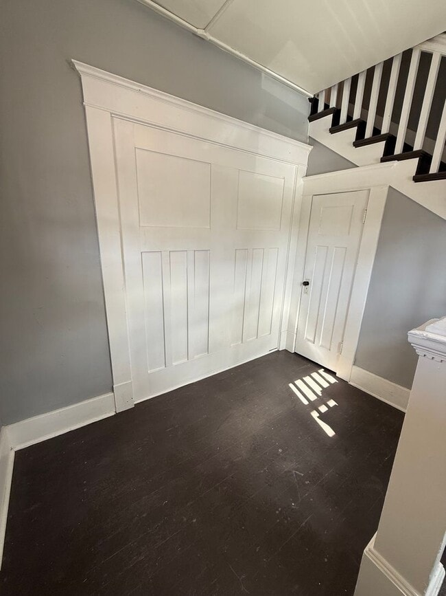 Building Photo - 1304 Ellis St