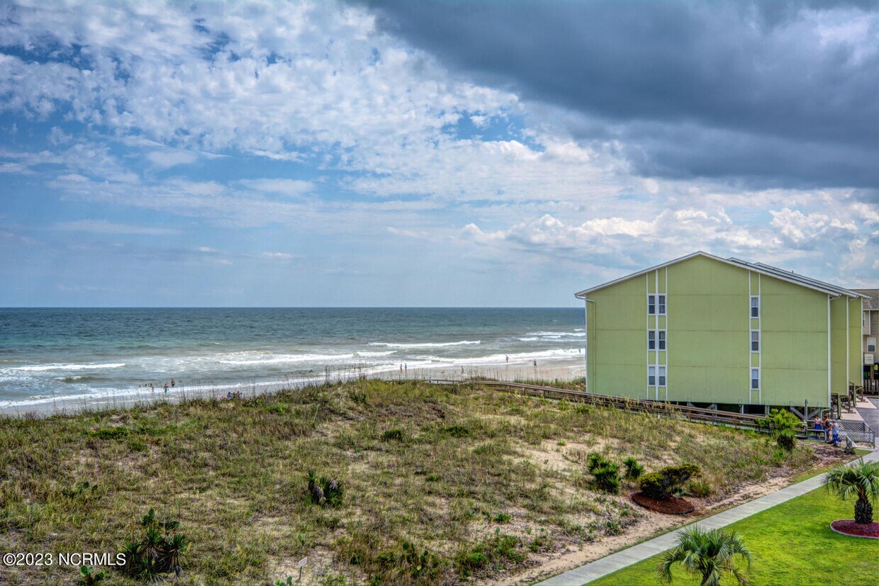 918 N New River Dr Unit 734, Surf City, NC 28445 Condo for Rent in
