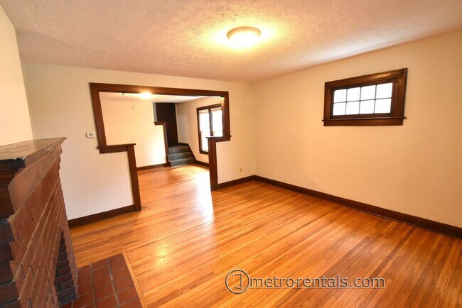 Foto del edificio - 238-240 W Pacemont Road