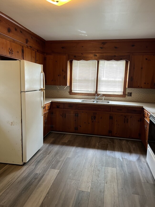 Building Photo - 201 N Washington Street, Seaboard