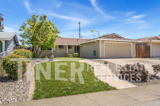 Building Photo - 5532 Manzanita Ave