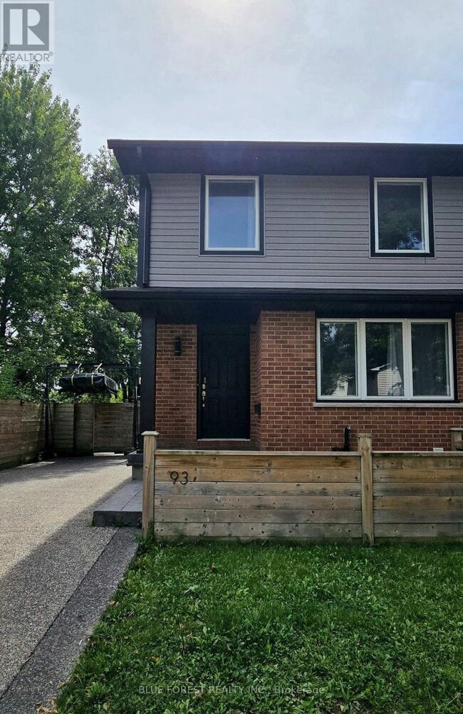 Building Photo - 93 Elvira Crescent
