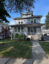 Building Photo - 235 Lawrence Ave
