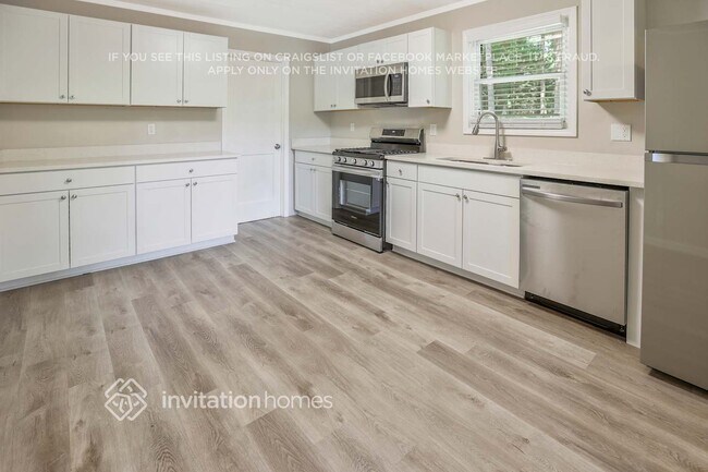 Foto del edificio - 3035 Kingston Ct
