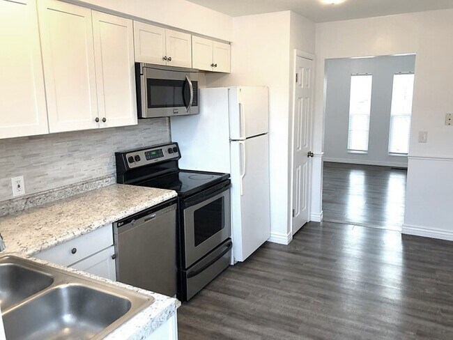 Foto del edificio - Canyon Rd Fourplex
