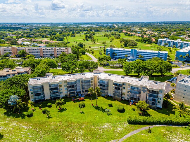 Foto del edificio - 6400 NW 2nd Ave