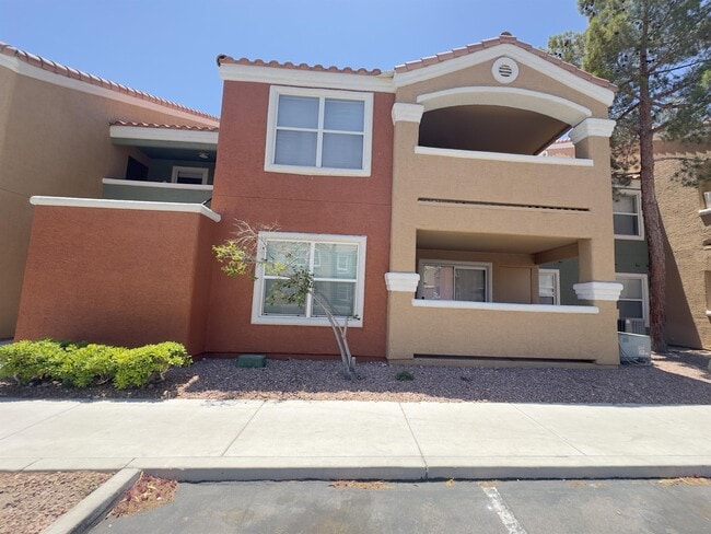 Building Photo - 8101 W Flamingo Rd