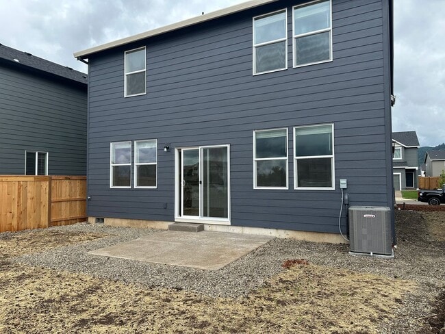 Foto del edificio - Brand new 4 bedroom 2.5 bathroom house!