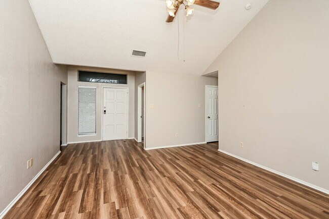 Foto del edificio - 4209 Vincent Terrace
